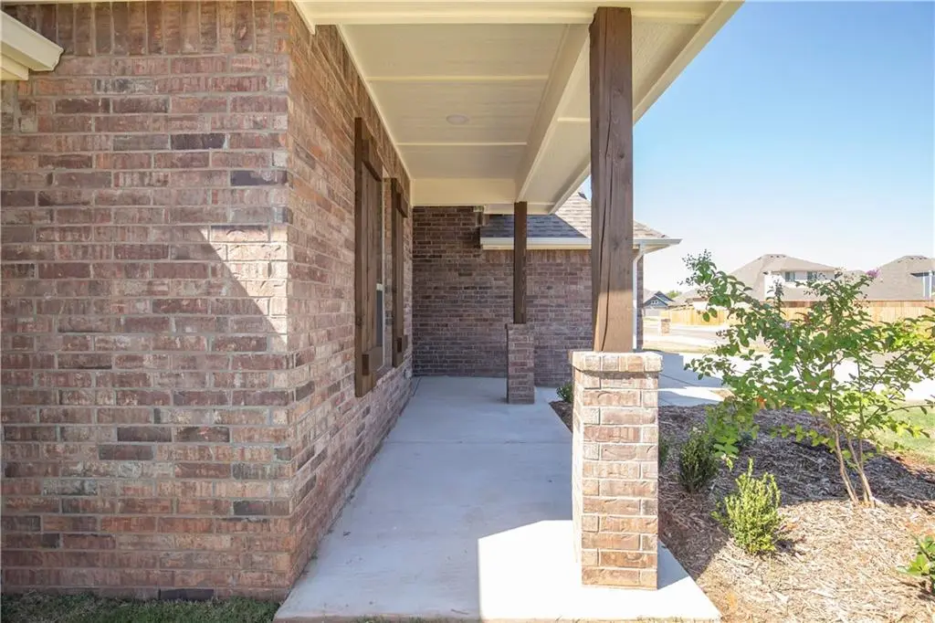 1640 NE 33rd TER, Moore, OK 73160