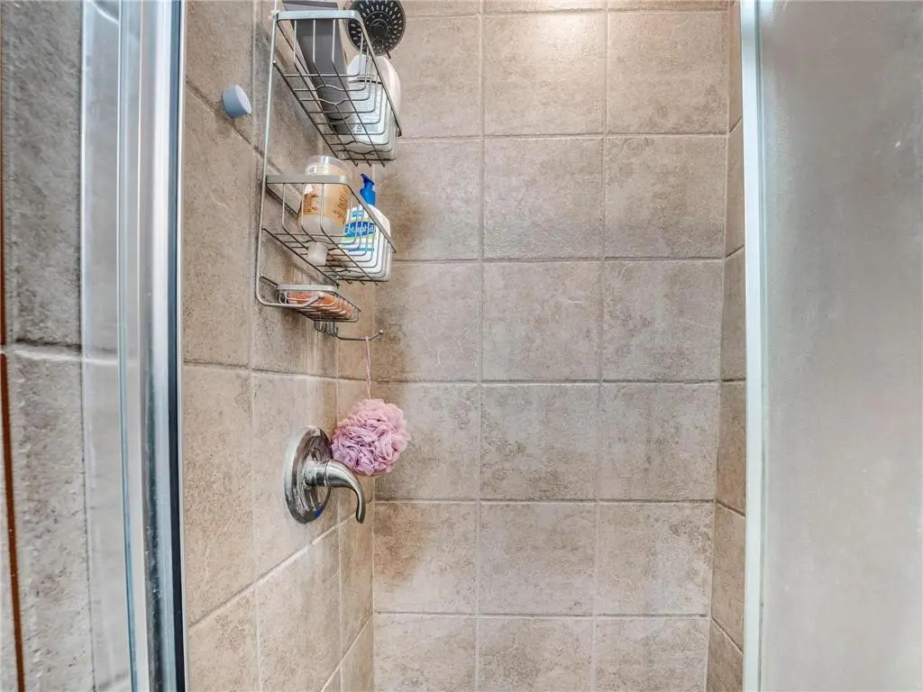 5735 Northwood DR, Edmond, OK 73034