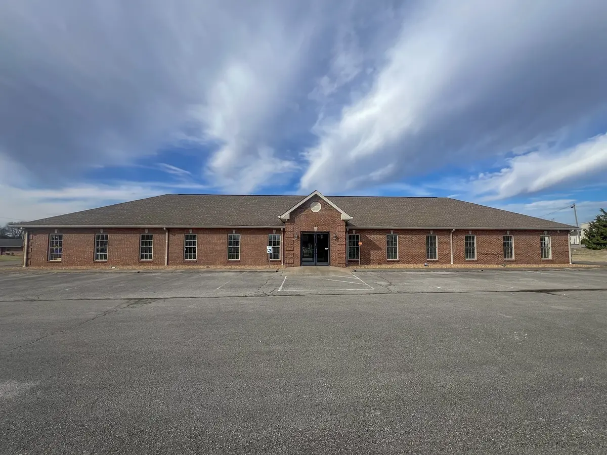 175 Stateline Rd, Oak Grove, KY 42262