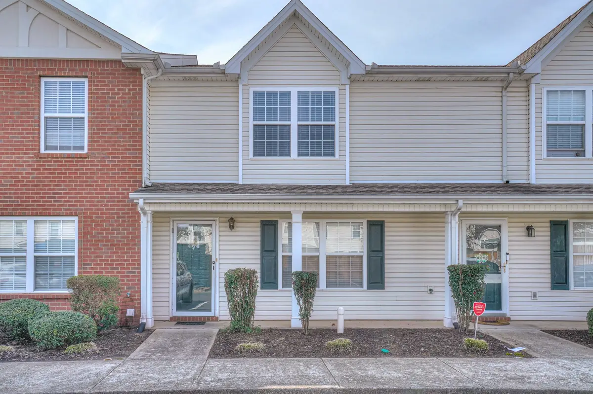 415 Arapaho Dr, Murfreesboro, TN 37128