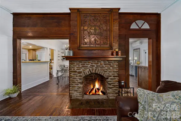 125 Timberline DR, Maggie Valley, NC 28751