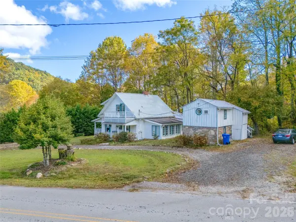 125 Timberline DR, Maggie Valley, NC 28751