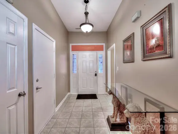 3102 Mintleaf DR, Charlotte, NC 28269
