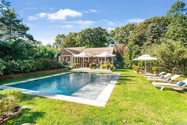 44 Straight PATH, Southampton, NY 11968