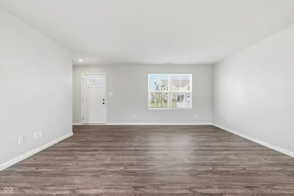 327 Campus LN, Greenwood, IN 46143