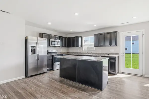 327 Campus LN, Greenwood, IN 46143