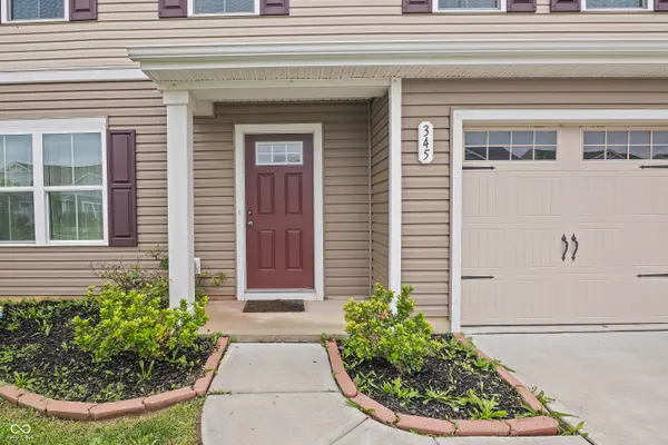 345 Campus LN, Greenwood, IN 46143