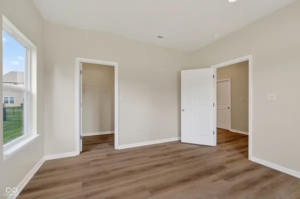 2715 Cabin Hill RD, Indianapolis, IN 46229