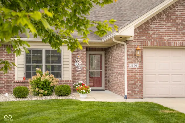 3890 Naples DR, Columbus, IN 47203