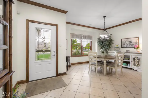 3890 Naples DR, Columbus, IN 47203