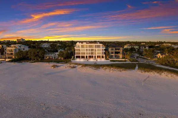 84 AVENIDA VENECCIA #202 & 203, Sarasota, FL 34242