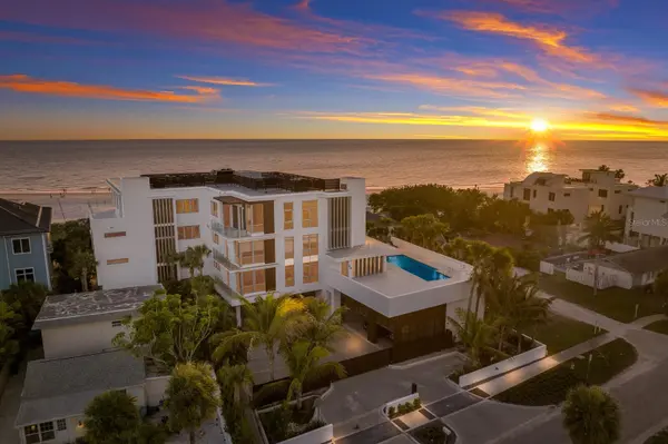 84 AVENIDA VENECCIA #202 & 203, Sarasota, FL 34242
