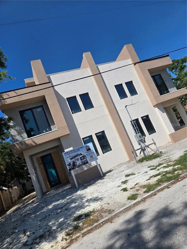 1755 8TH ST #West, Sarasota, FL 34236
