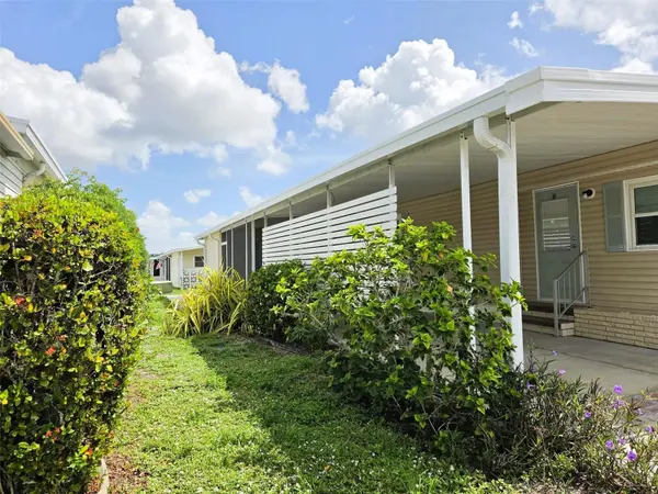 3227 BAYBERRY TER, Sarasota, FL 34237
