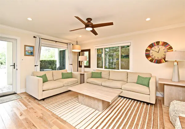 507 N PENINSULA AVE, New Smyrna Beach, FL 32169