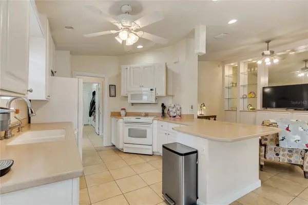 11831 FAN TAIL LN, Orlando, FL 32827