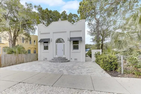 1862 6TH ST, Sarasota, FL 34236