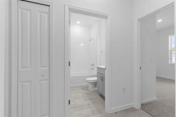 7083 LANIER FALLS RD, Deland, FL 32724