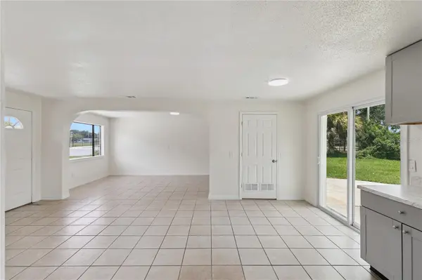 875 LOOMIS AVE, Daytona Beach, FL 32114