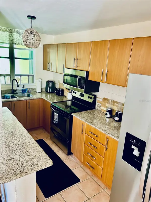 187 SECTOR EL MARTILLO, BARRIO MEDIANIA ALTA #F-304, Loiza, PR 00772