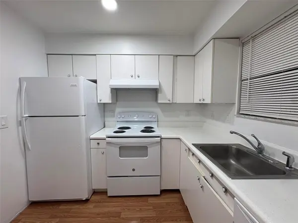1724 FOXHALL CIR #1724, Kissimmee, FL 34741