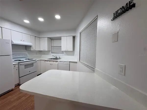 1724 FOXHALL CIR #1724, Kissimmee, FL 34741