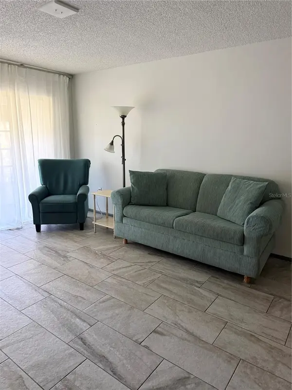 1100 E BAY DR #35, Largo, FL 33770