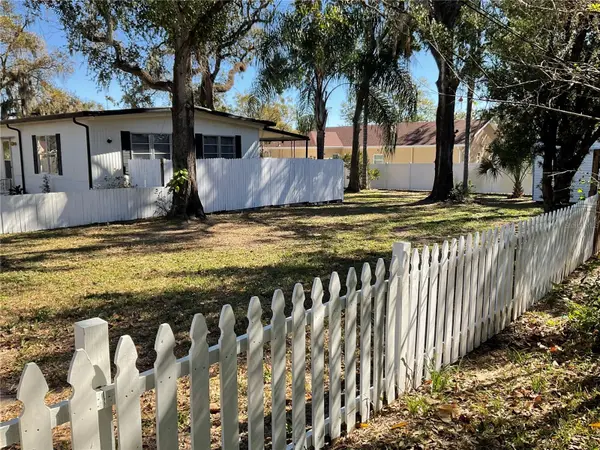 4707 E YUKON ST, Tampa, FL 33617