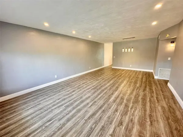 2431 CANADIAN WAY #37, Clearwater, FL 33763