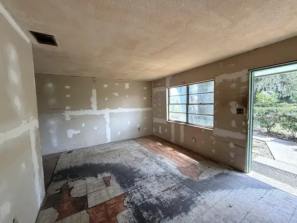 14741 12TH ST, Dade City, FL 33523