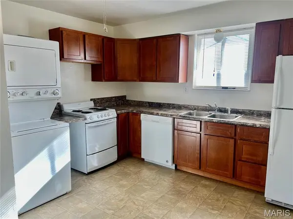 116 N Fourteenth ST, Wood River, IL 62095