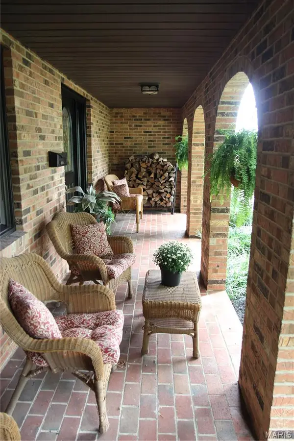 7001 Weber RD, St Louis, MO 63123