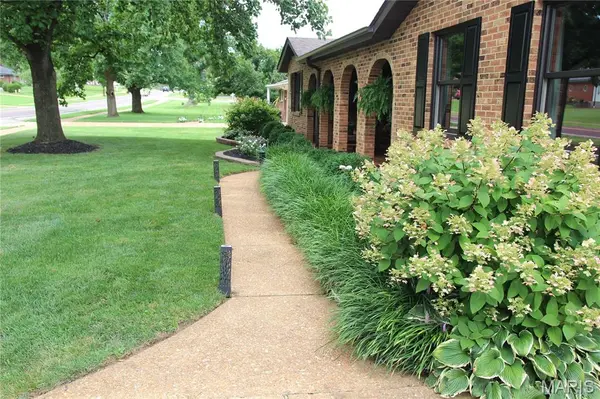 7001 Weber RD, St Louis, MO 63123