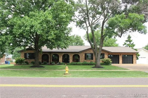 7001 Weber RD, St Louis, MO 63123
