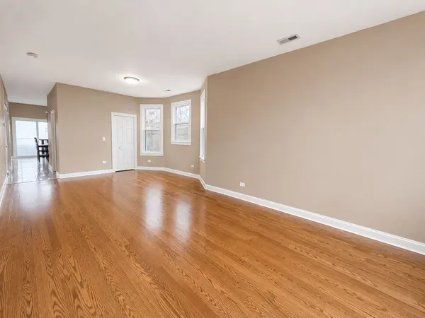 1807 N Lawndale AVE #2, Chicago, IL 60647