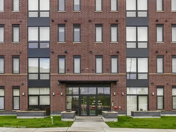 2811 Thatcher AVE #105, River Grove, IL 60171