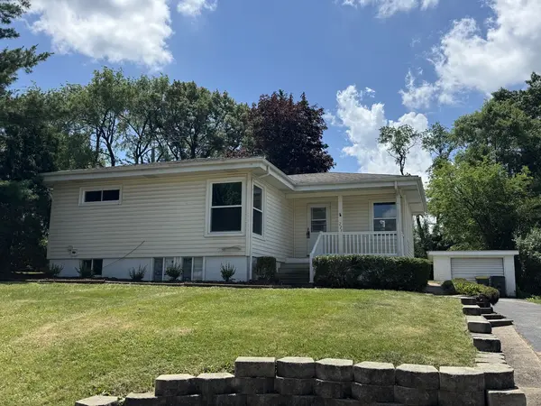 225 Panama AVE, Hampshire, IL 60140