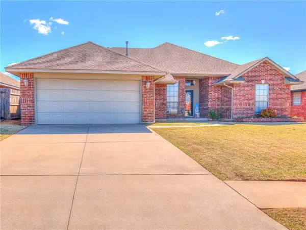620 Madeline LN, Moore, OK 73160