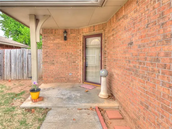 12521 NW 3rd PL, Yukon, OK 73099