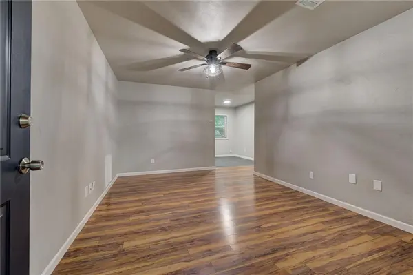 725 SW 1st ST, Moore, OK 73160
