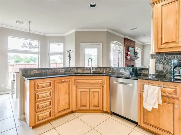 1709 Redland DR, Edmond, OK 73003