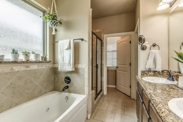 13809 Savannah River WAY, Yukon, OK 73099