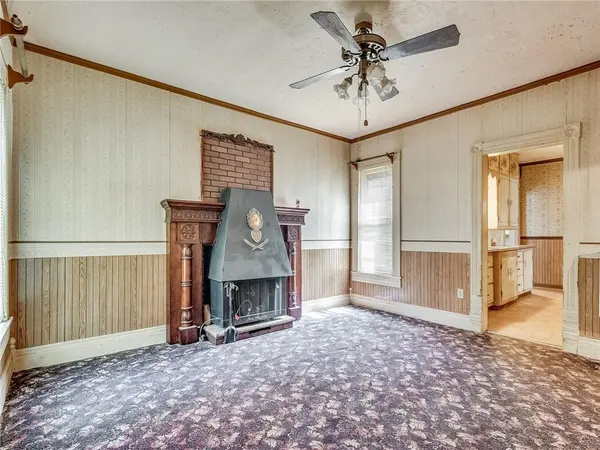 516 N Broad ST, Guthrie, OK 73044