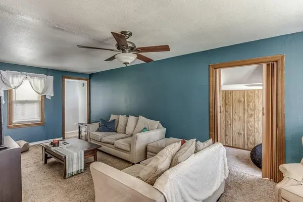 5918 NW 43rd ST, Warr Acres, OK 73122