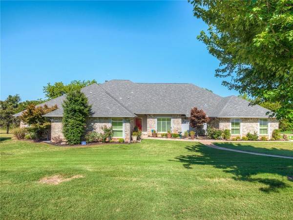 205 Buckboard LN, Midwest City, OK 73130