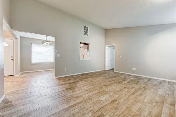 2505 Truitt, Moore, OK 73160