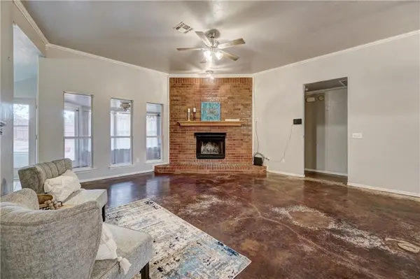 2904 Sandstone DR, Norman, OK 73071