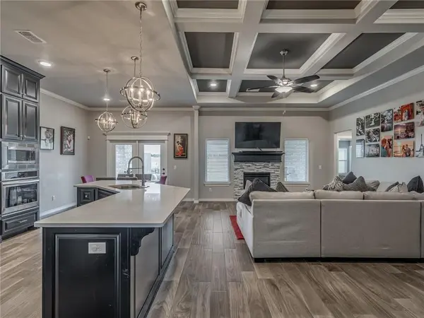 3513 Lakeside DR, Moore, OK 73160