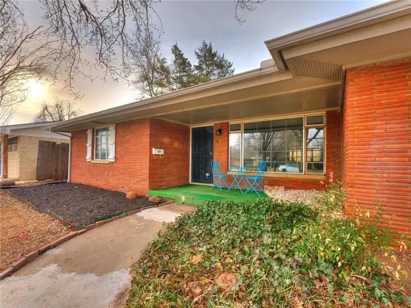 1814 Westminster PL, Nichols Hills, OK 73120