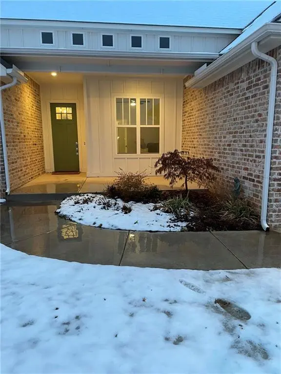 108 Pont Mirabeau CIR, Edmond, OK 73034